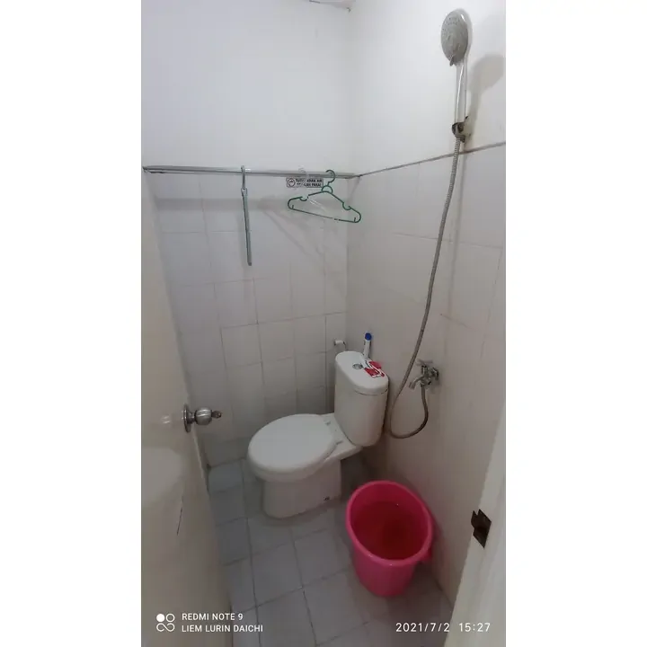 Foto Kamar B (Deluxe Room)  Kost Surabaya